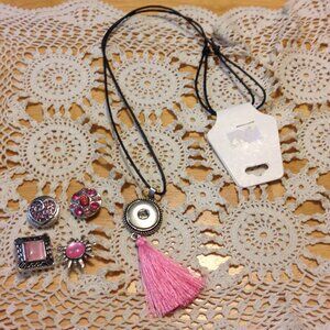 Snap Jewelry Necklace - Pink Tassel with charms